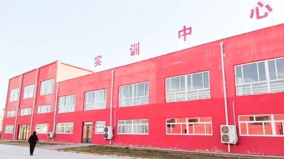 学校实训中心楼宇外观